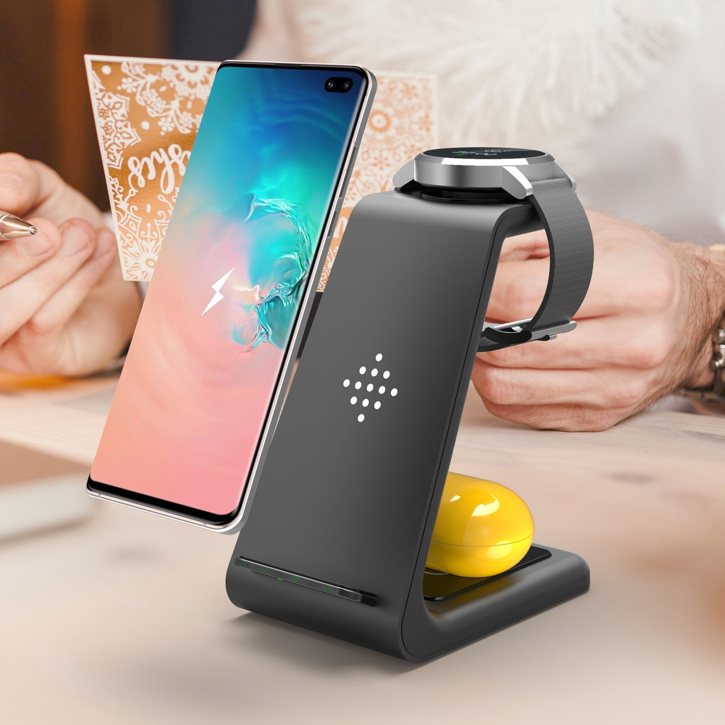 3 In 1 Fast Charging Station Wireless Charger Stand Wireless Quick Charge Dock for Phone Holder